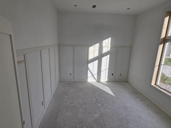 4th image of 1500 Poppy Point Dr
