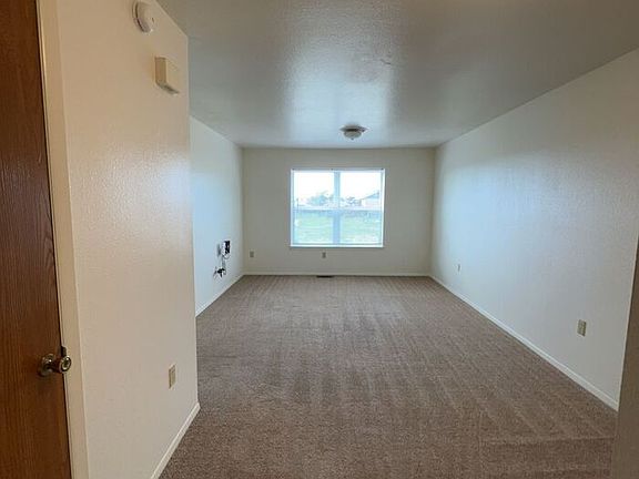 2nd image of 1133 Dakota Dr