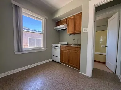 8226 S Painter Ave #B — Photo 7