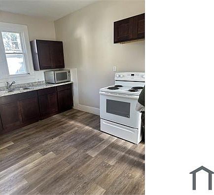 2nd image of 946 Washington Ave APT 2