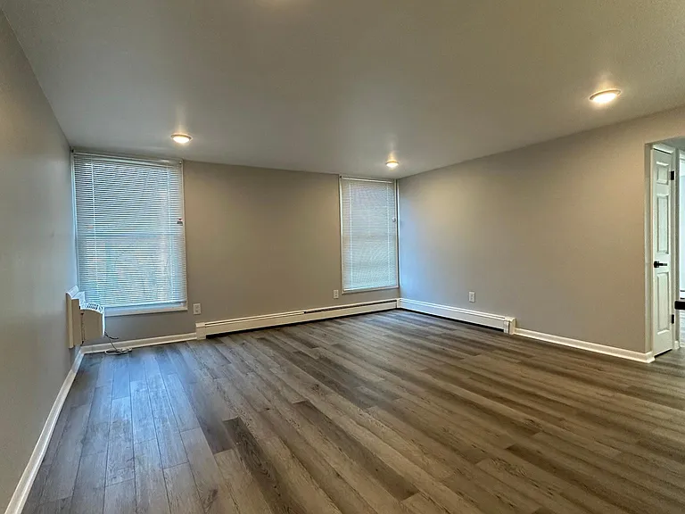 910 Teall Ave #4 — Photo 11