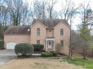 8708 Raindrop Rd, Knoxville, TN 37923