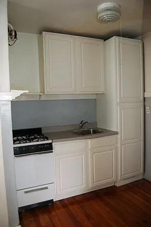 Kitchen OF another unit