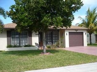 2097 SW 17th Cir, Deerfield Beach, FL 33442