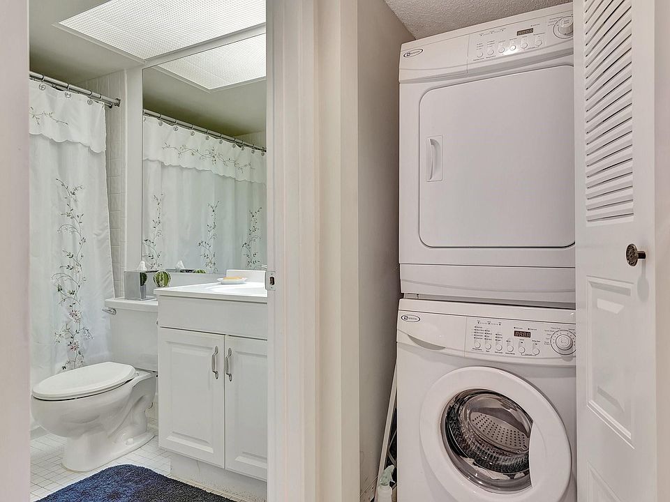 1st image of 1503 Cayman Way #B1