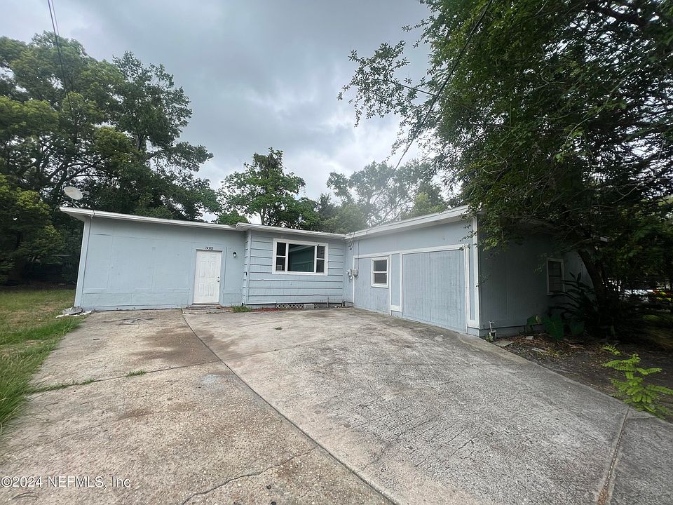 1st image of 3033 E DETROIT Circle