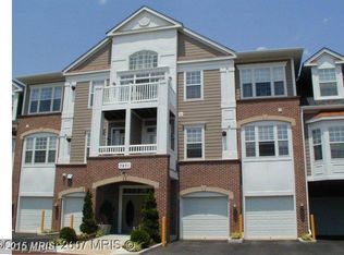 7871 Rolling Woods Ct APT 303, Springfield, VA 22152