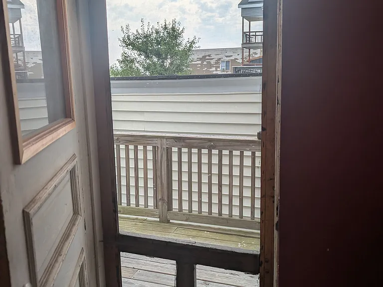 2nd floor: private deck entrance from bedroom 2