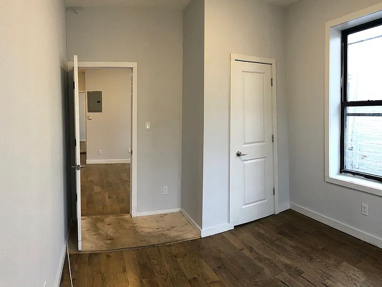 1110 Fteley Ave #2R — Photo 8