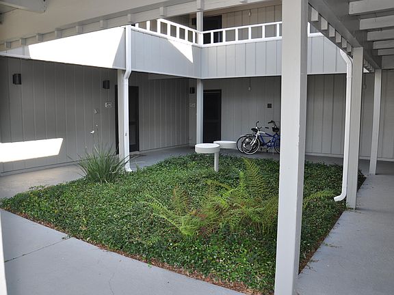2nd image of 4188 Kingfish Ln #188