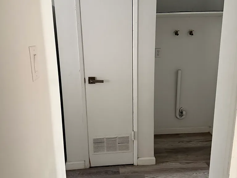 2117 G St #C — Photo 5