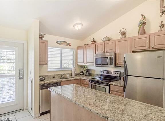 4th image of 707 Marina Villas