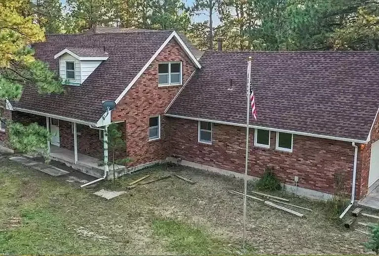 17830 Clydesdale Rd — Photo 2