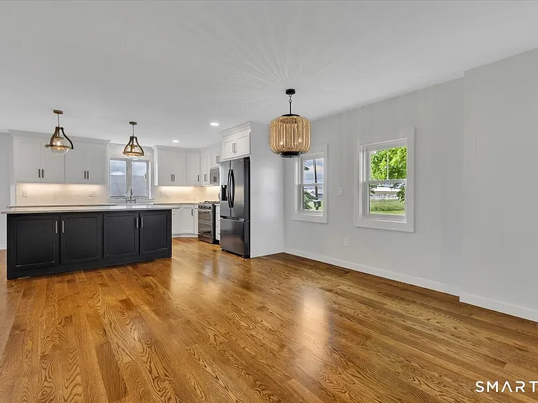 183 Bailey St — Photo 11
