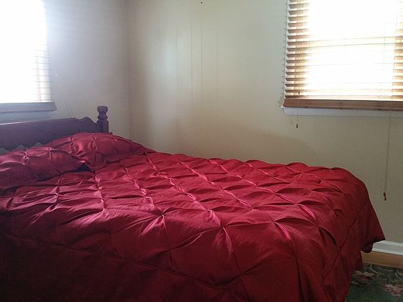 5th image of 120 Evergreen Ln