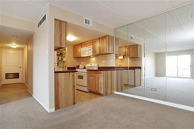 4th image of 505 Redondo Dr APT 406
