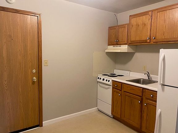 5th image of 2012 S Illinois Ave #34