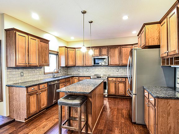 5th image of 241 River Bend Ct