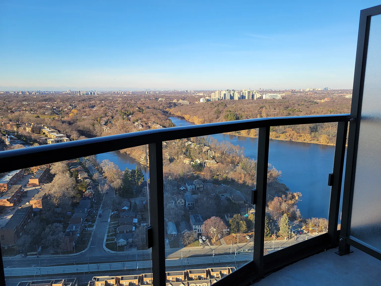 1926 Lake Shore Blvd W #15 photo 1