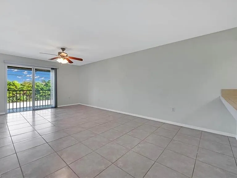 148 Cypress Way E #8 — Photo 5