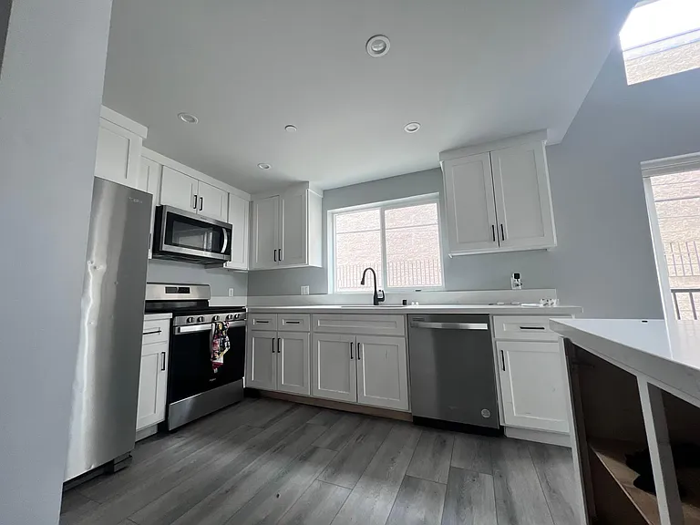 11344 Hatteras St #B12 — Photo 54