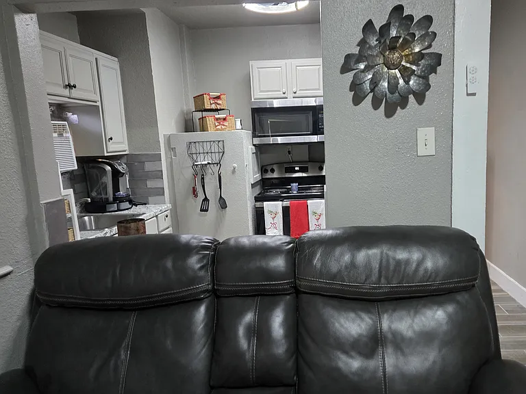 203 Carolina St #2 — Photo 3