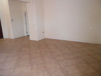 3rd image of 1117 W La Salle St