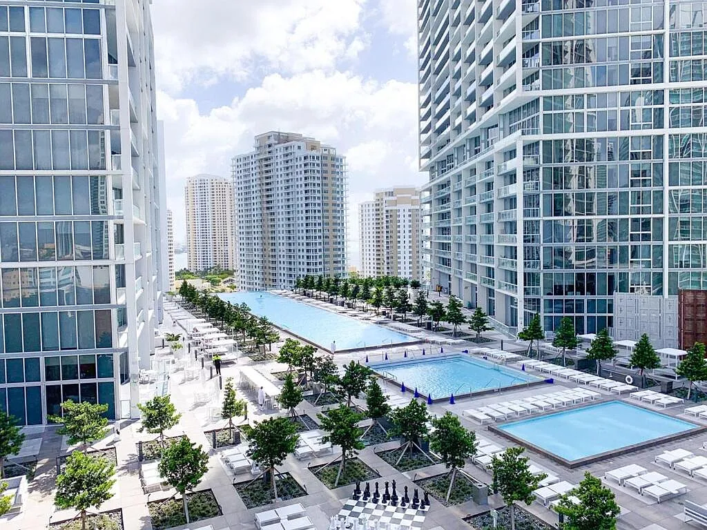 1 bed, 816 sqft, $3,300 — Photo 3