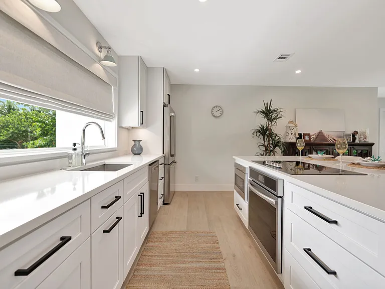 359 Beacon St — Photo 15