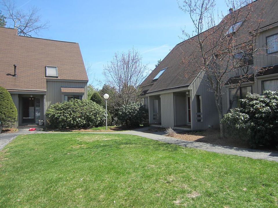 1st image of 12 Saratoga Ct #12