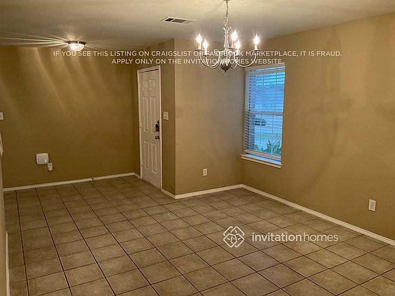 2nd image of 1002 Chatham Ln