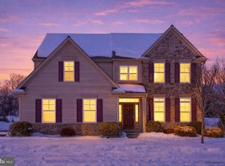 1520 Zestar Dr, Mechanicsburg, PA 17055