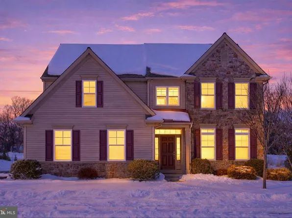 1520 Zestar Dr, Mechanicsburg, PA 17055