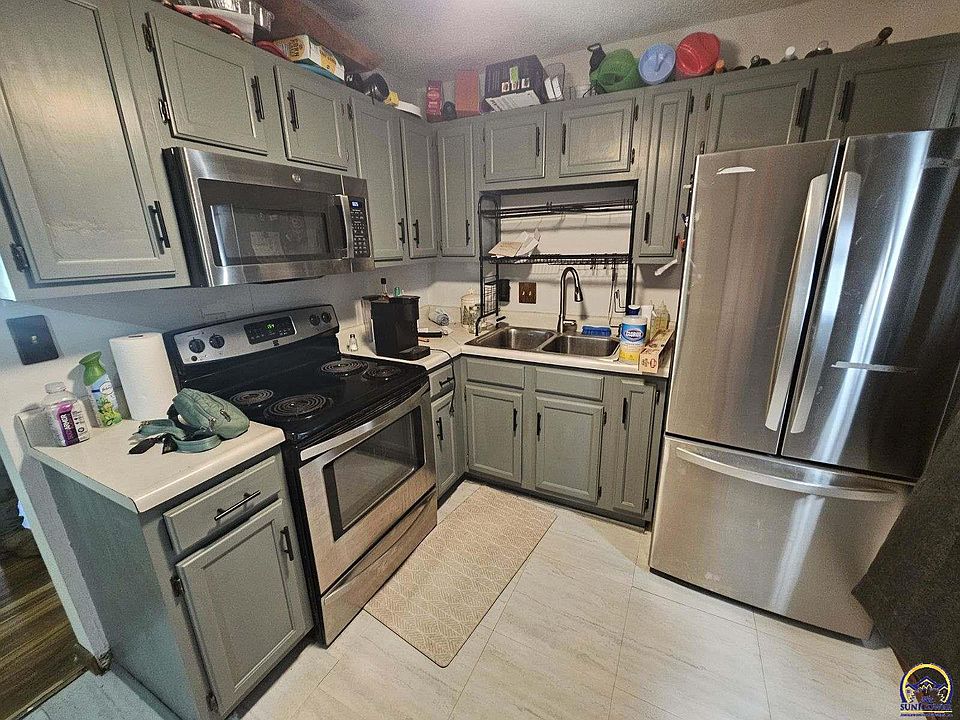 2nd image of 3559 SW Westview Ave
