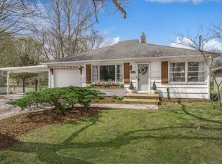 1236 S Montgomery St, Hastings, MI 49058