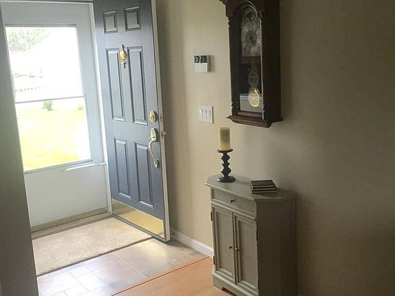 2nd image of 31 Willow Bend Blvd