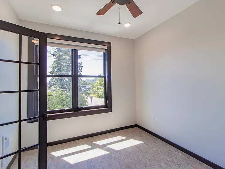 802 S Lake Ave #3 — Photo 11