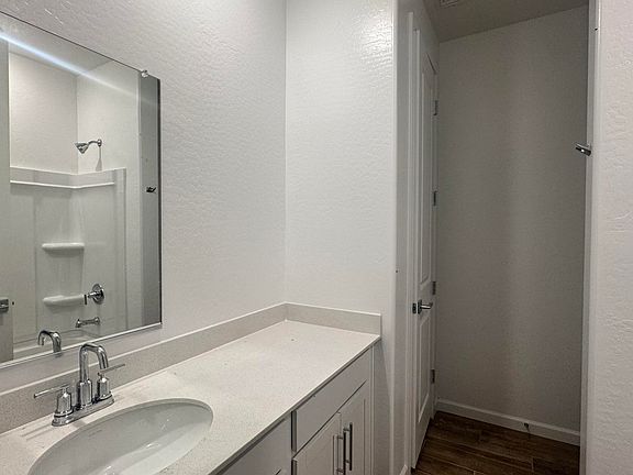 5th image of 15789 W BERYL Avenue
