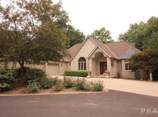 1112 Shagbark Ln, Metamora, IL 61548