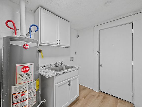 4th image of 1914 McBroom St #4