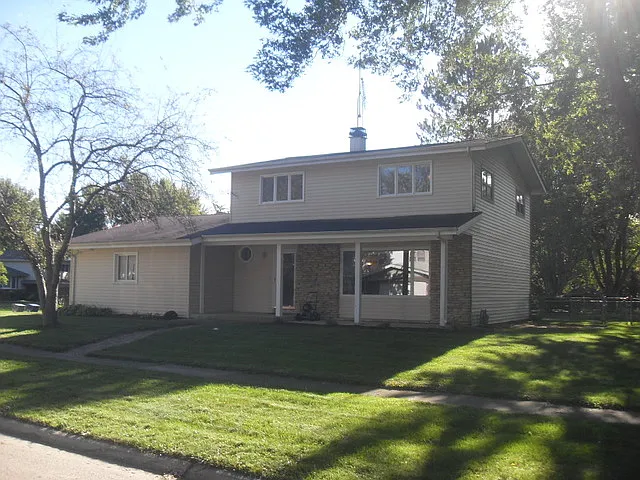 1125 Countryside Dr photo 1