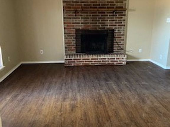 3rd image of 4909A Greenslope Dr