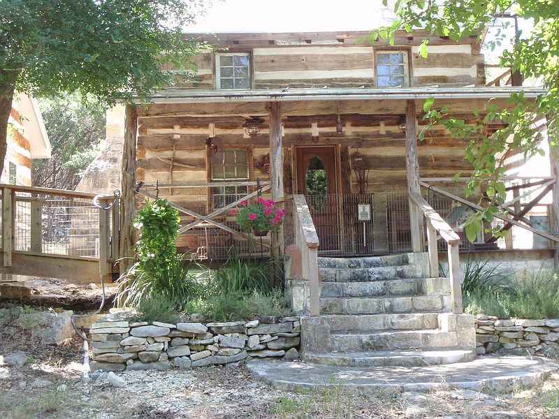 1st image of 417 River Bend Dr