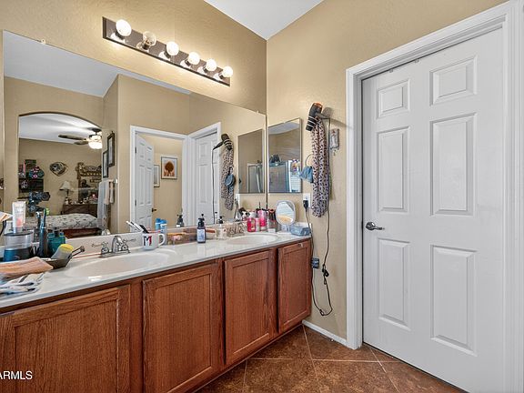 2nd image of 44810 W HORSE MESA Road