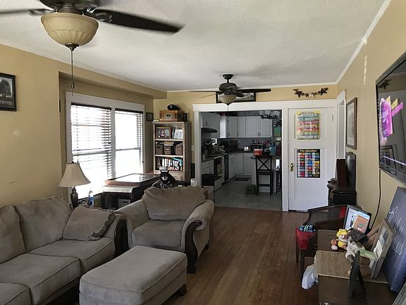 4th image of 1296 N Broad St