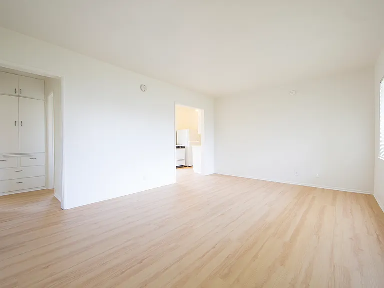 667-669 Levering — Photo 47