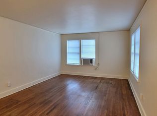 211 Northeast Blvd APT 10, Gainesville, FL 32601