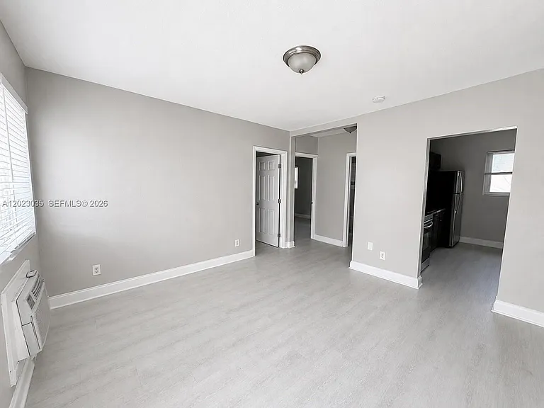1920 Washington Ave #5 — Photo 3