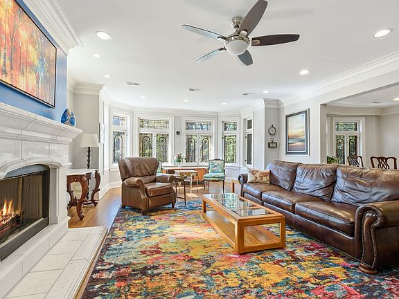 3rd image of 1534 W Estes Ave #2