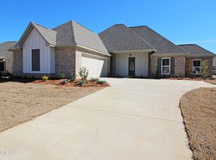 202 Wethersfield Dr, Florence, MS 39073